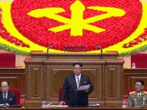 Kim Jong-Un: “La situazione economica è grave”
